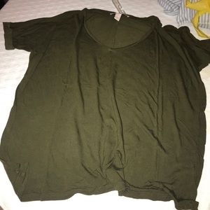 Super soft army green flowy shirt